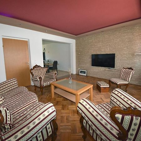 Family Apartment Sara 扎达尔 外观 照片