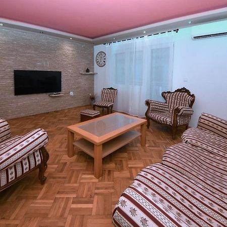 Family Apartment Sara 扎达尔 外观 照片