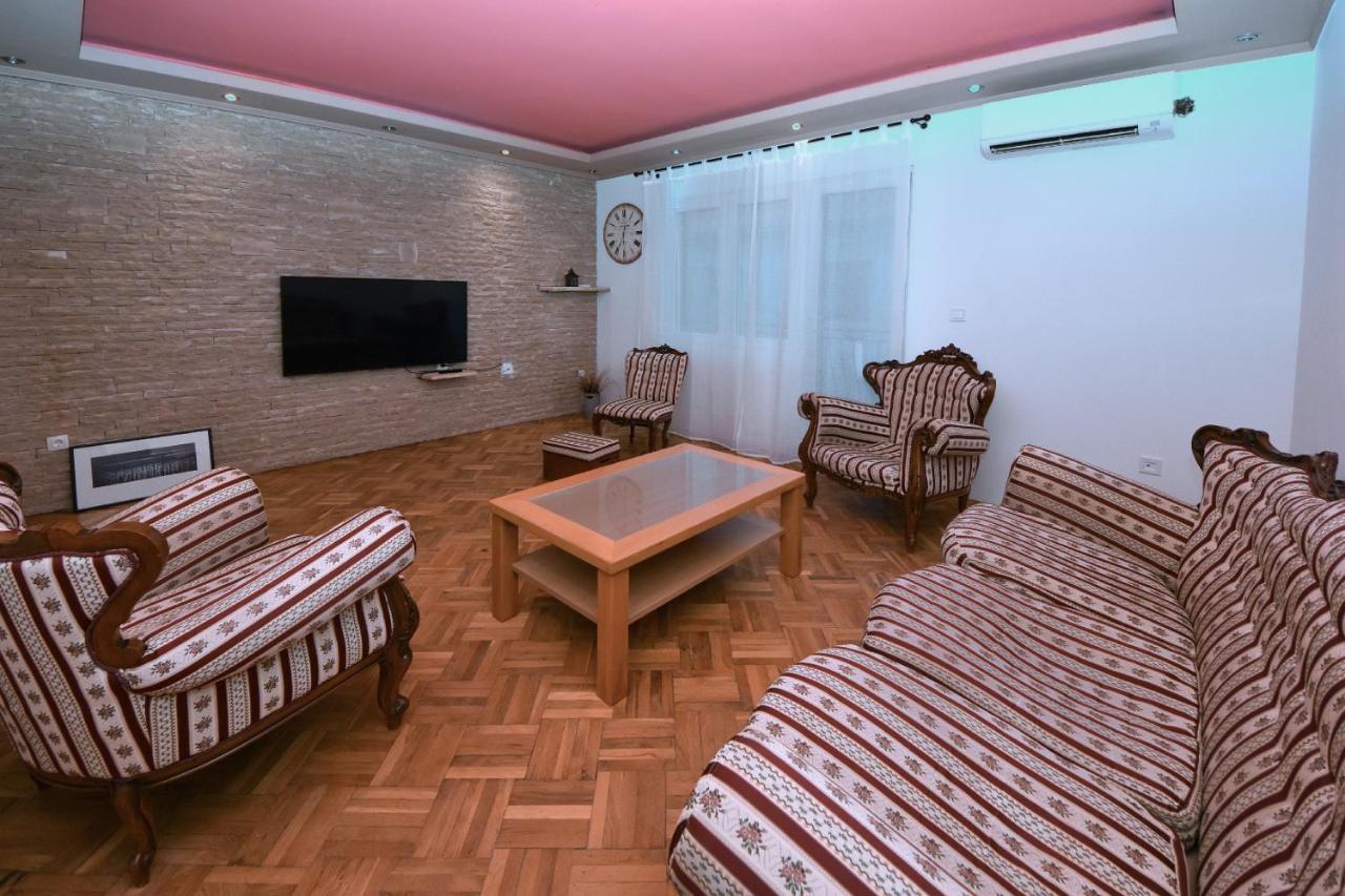 Family Apartment Sara 扎达尔 外观 照片